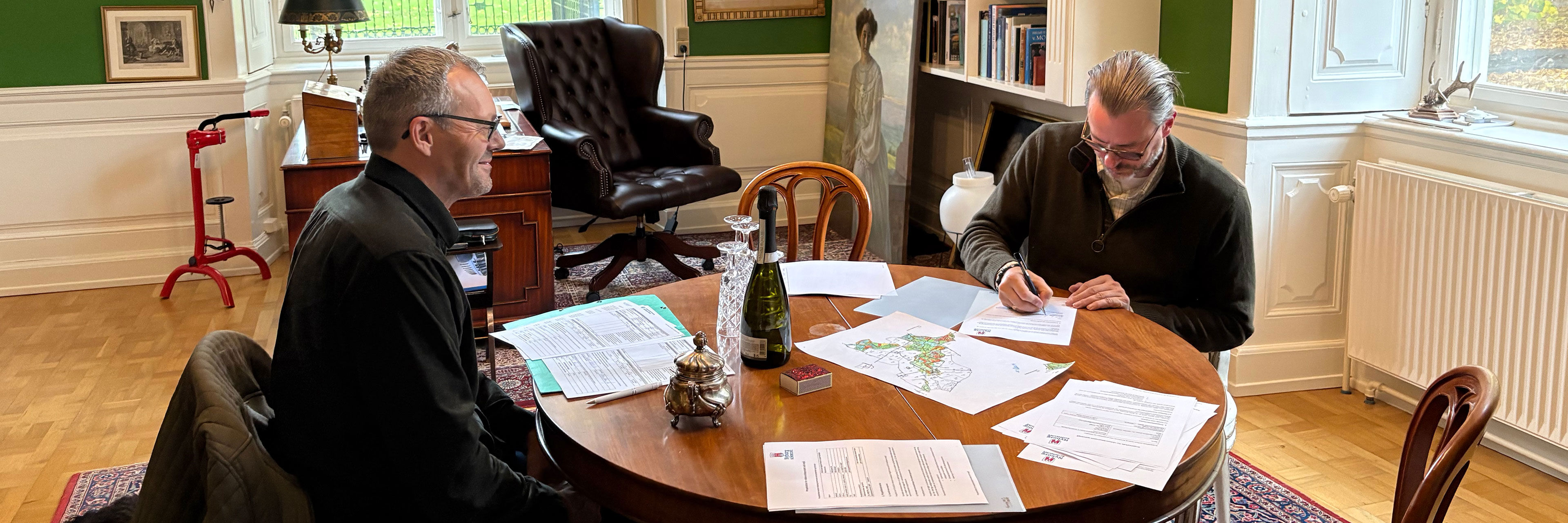 Ejer af Glorup Gods Jacob Juitfeldt Rosenkrantz underskriver projektaftale