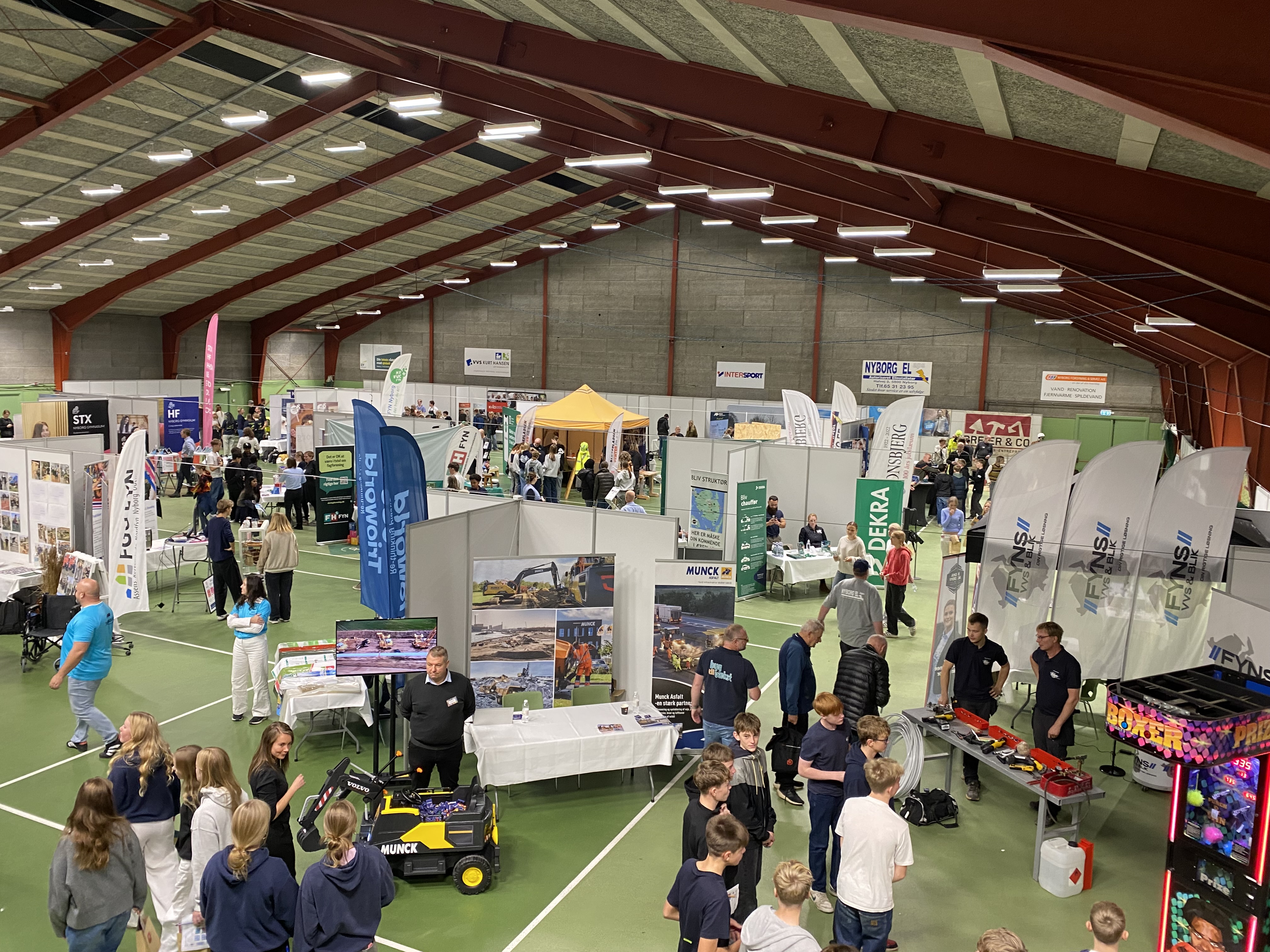 Oversigt Med Mennesker til uddannelsesmessen 2025