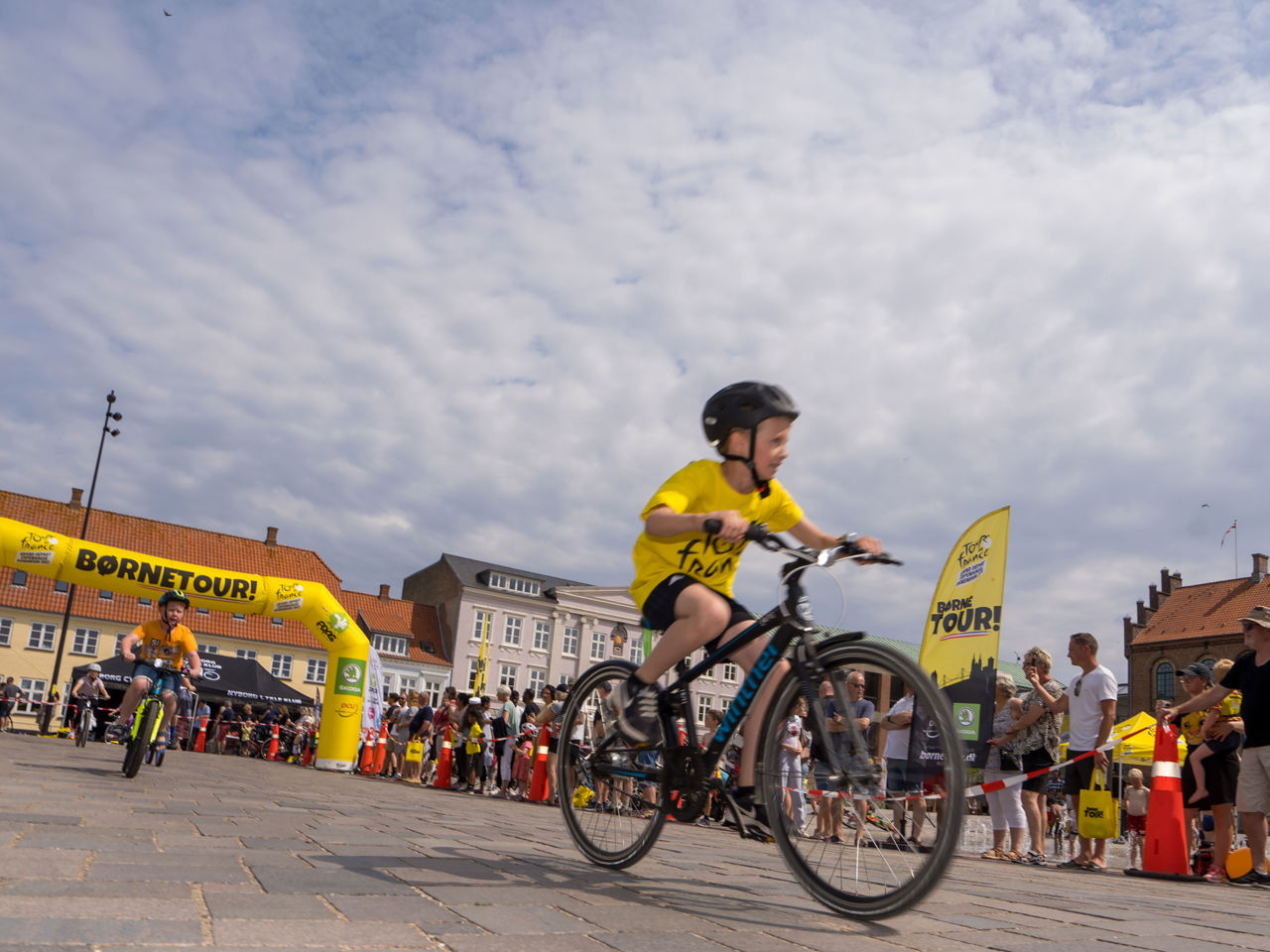 Børn der cykler Børnetour i 2022