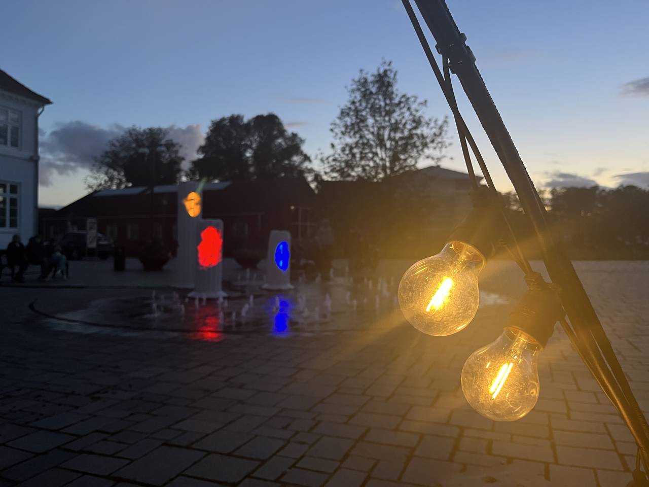 Lys kunst på torvet