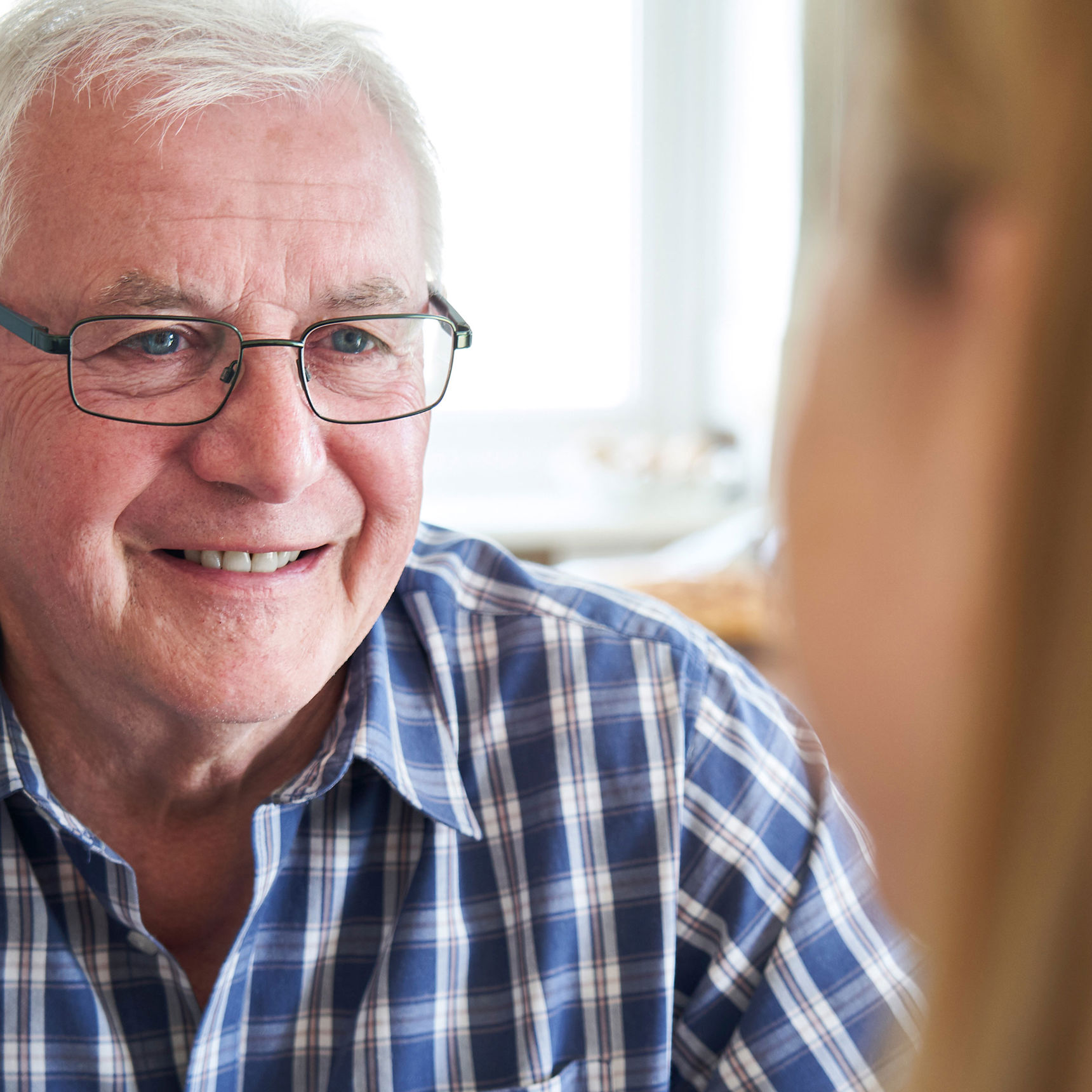 Forebyggende hjemmebesøg af en ældre herre