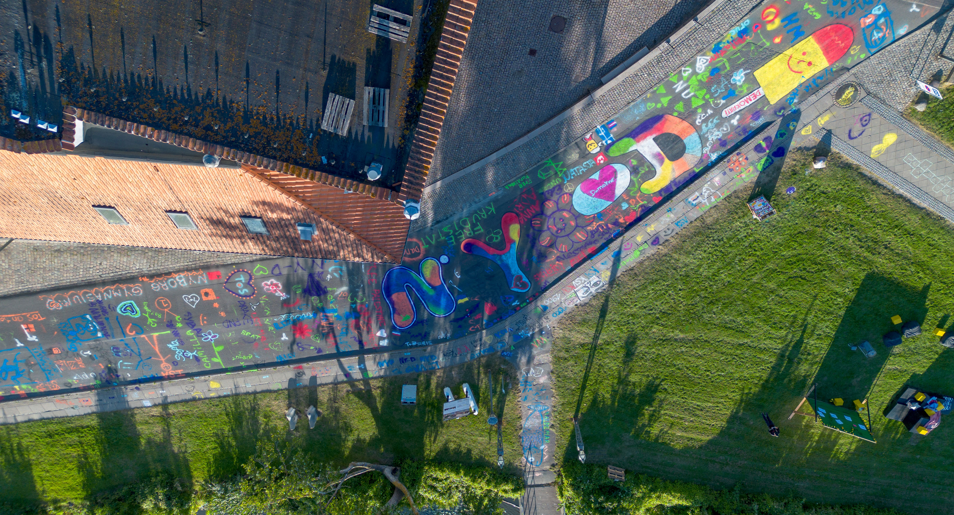 Dronefotos af kunst til NYD