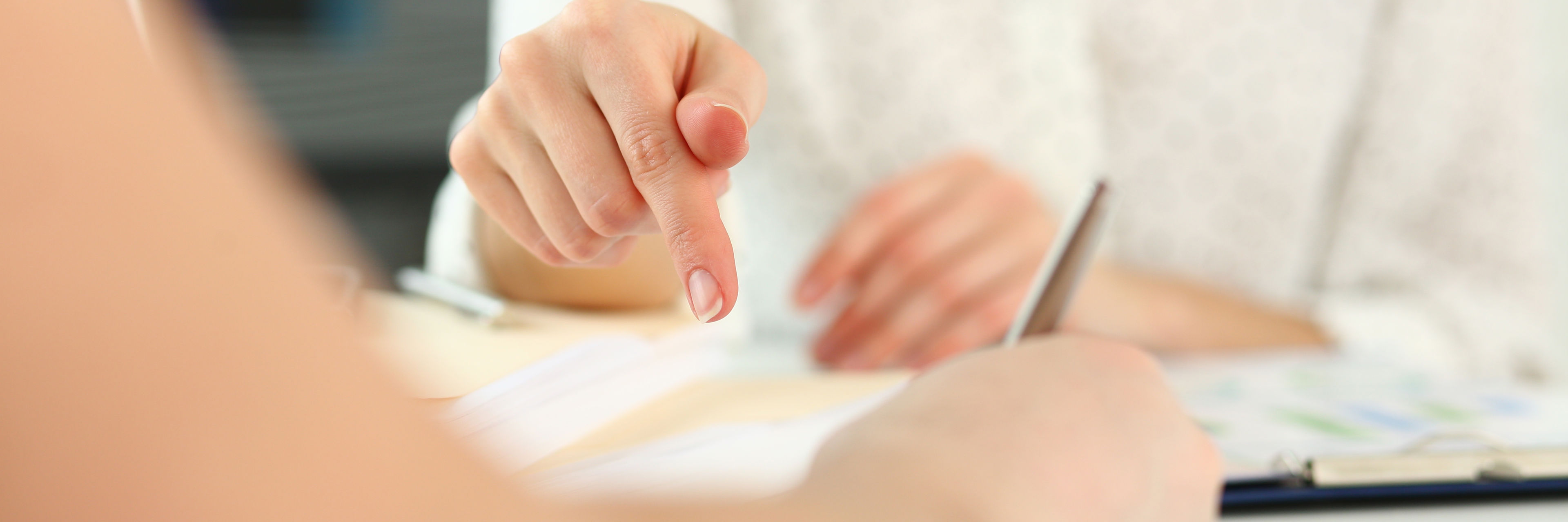 To personer i samtale